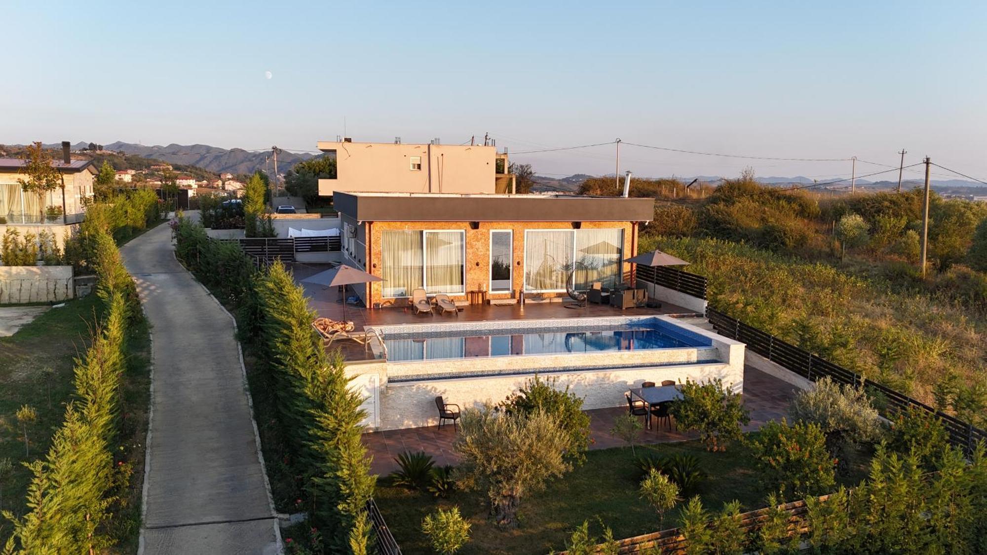 Top Villas Durres Exterior photo