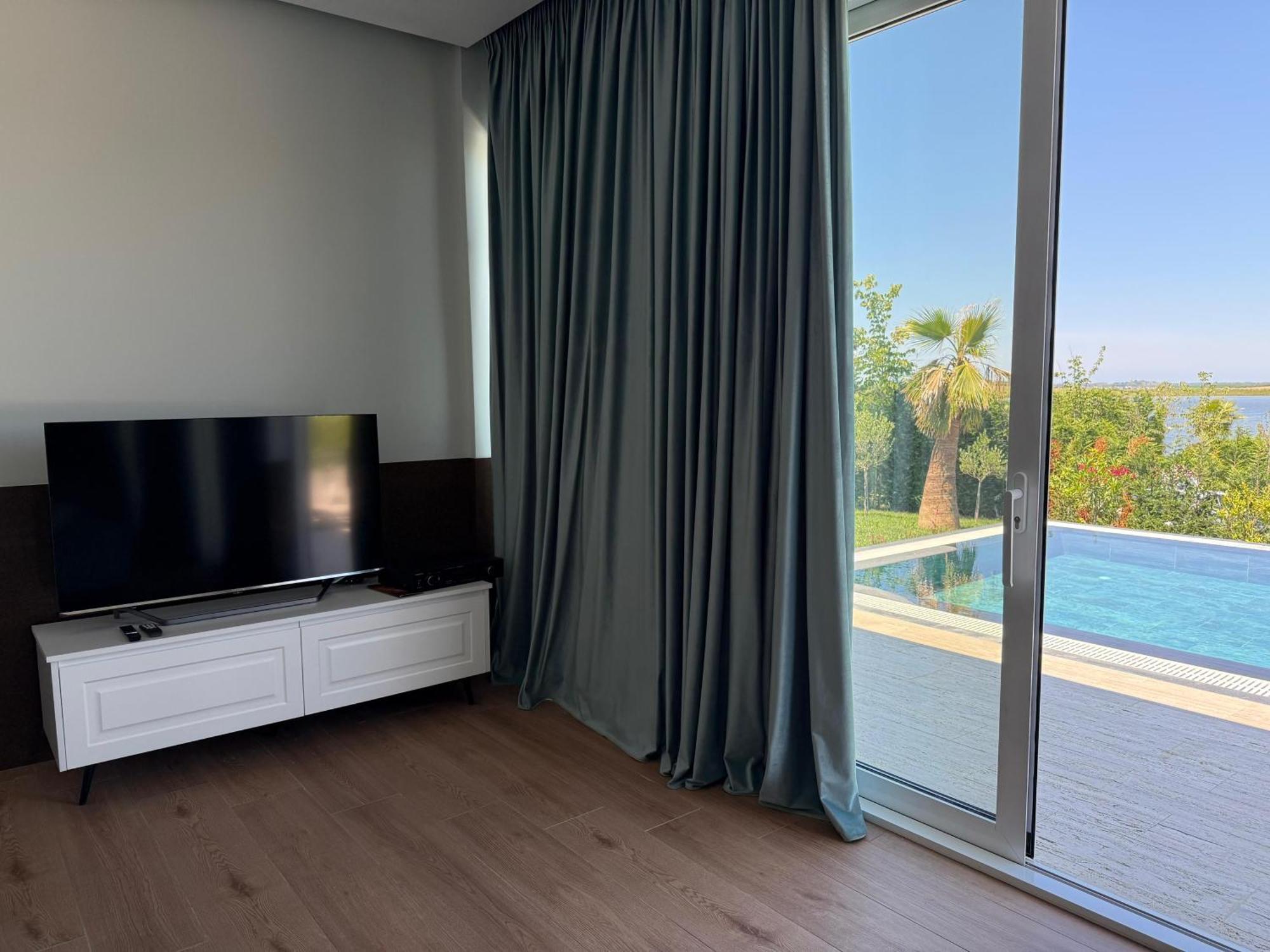 Top Villas Durres Exterior photo