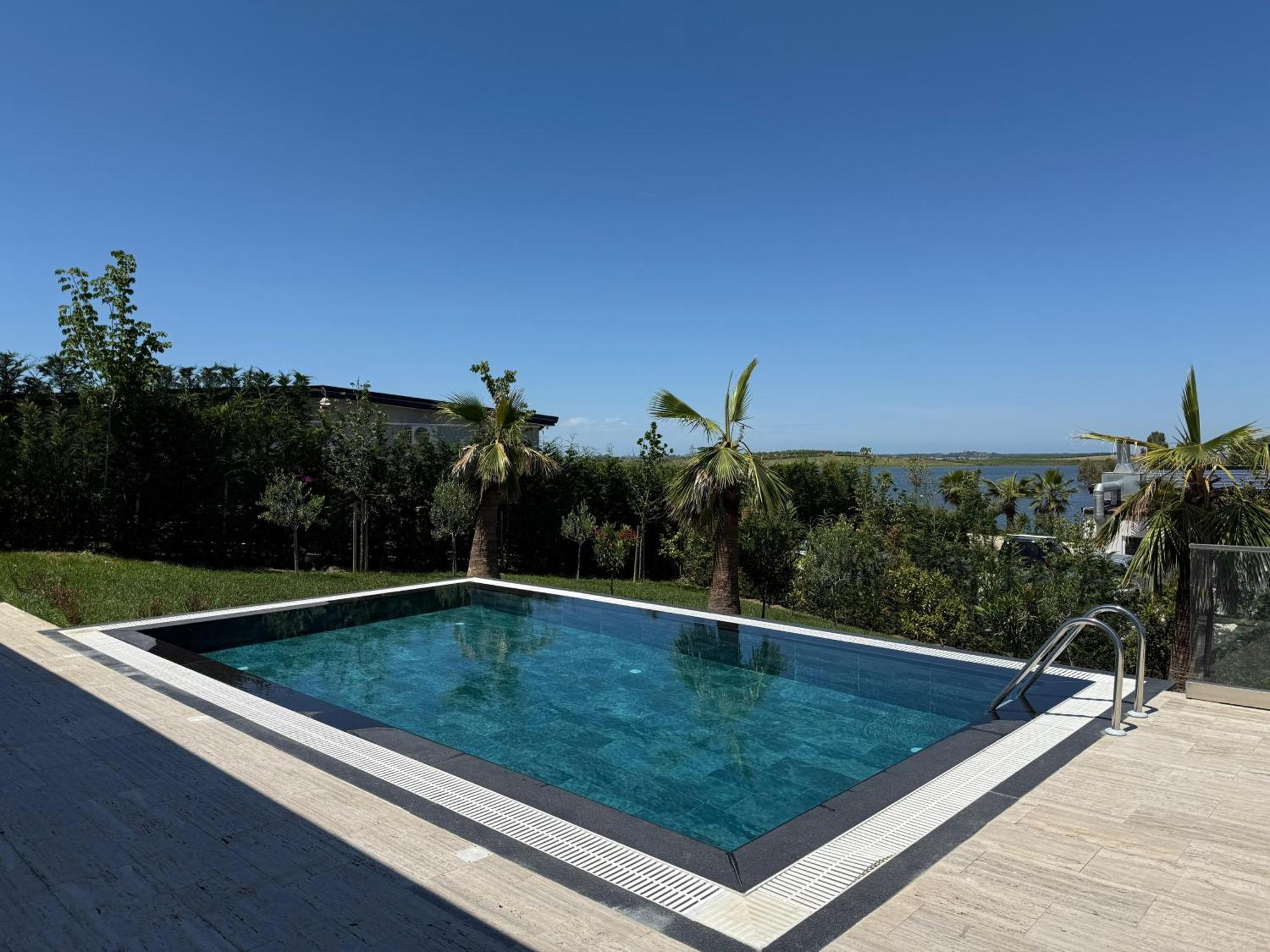 Top Villas Durres Exterior photo